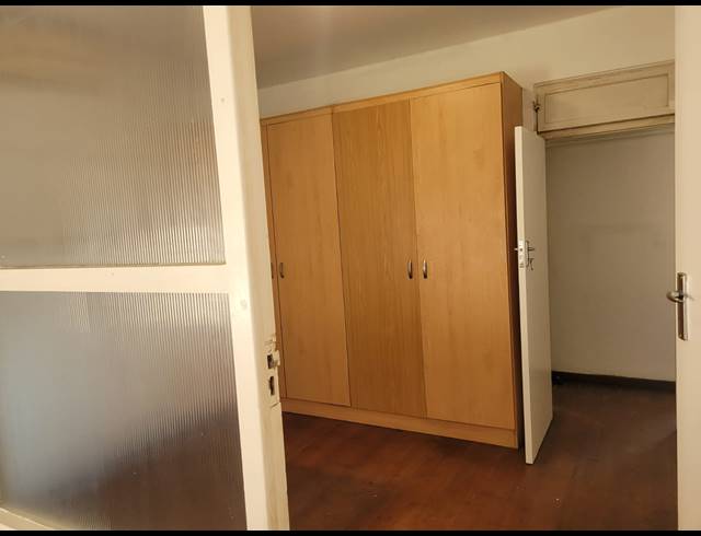 1.5 BEDROOM FLAT TO LET IN MORNINGSIDE